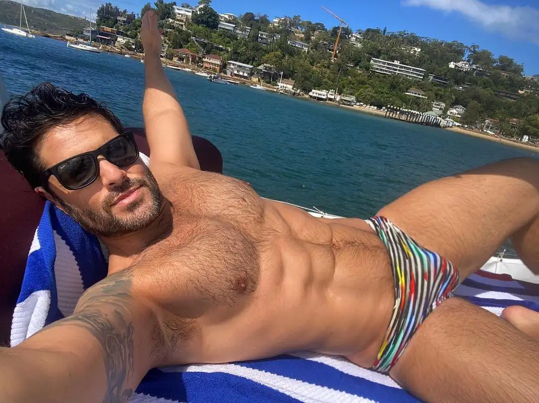 கூரியர் பையன் போன Boys Day Out