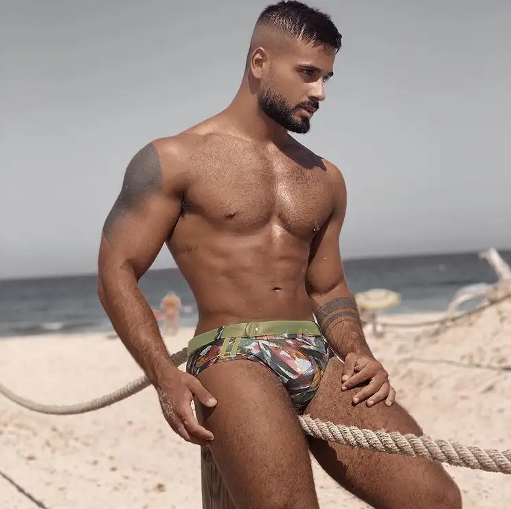 அ.அ 13. நிலா அது வானத்து மேலே… பலானது பார்க் பெஞ்சுக்கு கீழே